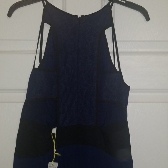 Dress - Picture 3 of 5